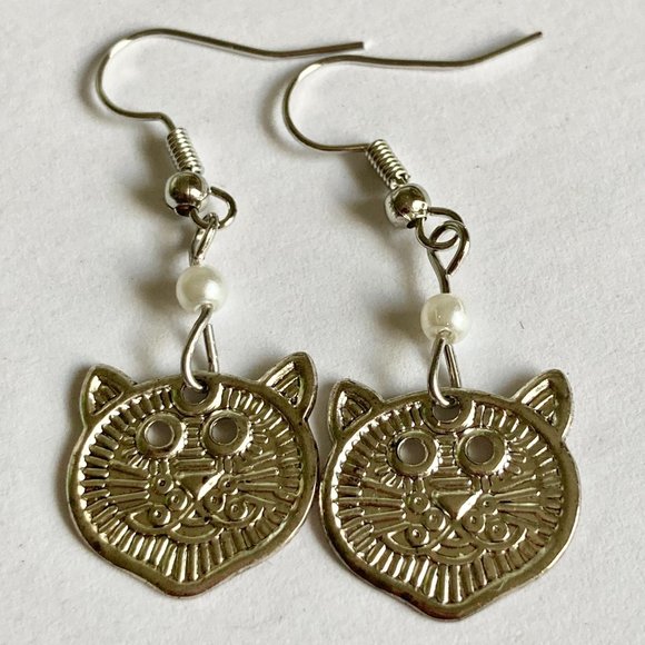 Pearl Kitty Cat Earrings Vintage Charms Lion Tiger Silver Plated Rescue Mom Gift - Picture 8 of 12